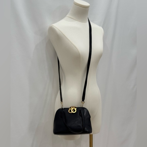 Salvatore Ferragamo Small Crossbody Bag With Signature Closure Black Leather - Picture 14 of 17